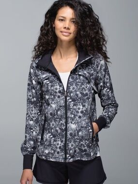 Lululemon Size 2 Bring Back the Track Jacket